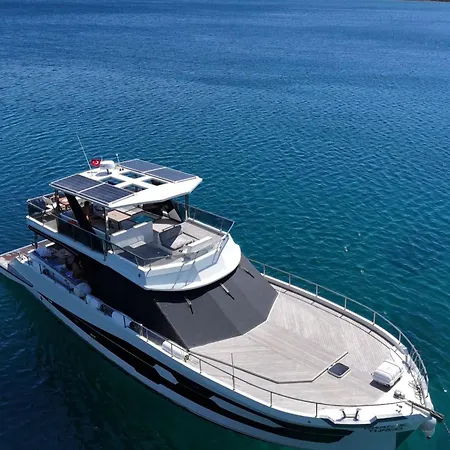 Botel Grande *